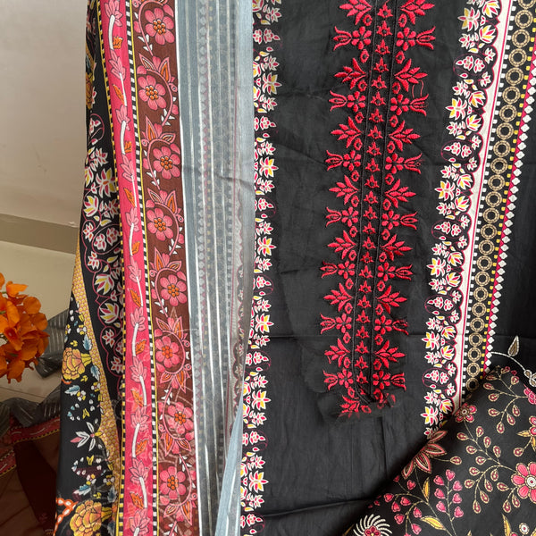 BLACK LAWN PATCH SUIT Libaas e Lucknow