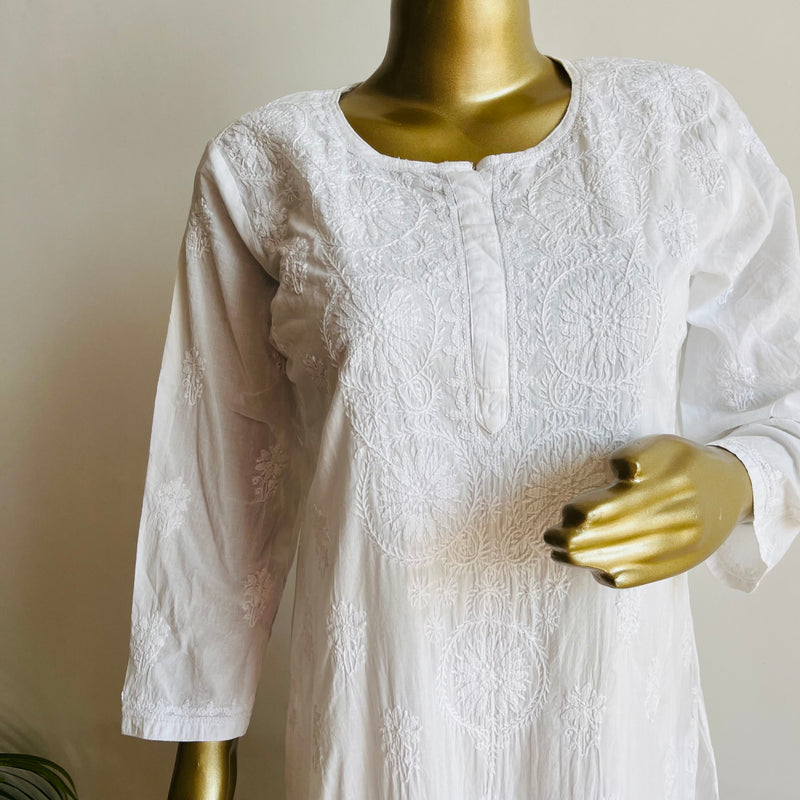 LAta white pure cotton Chikankari Kurta Libaas e Lucknow