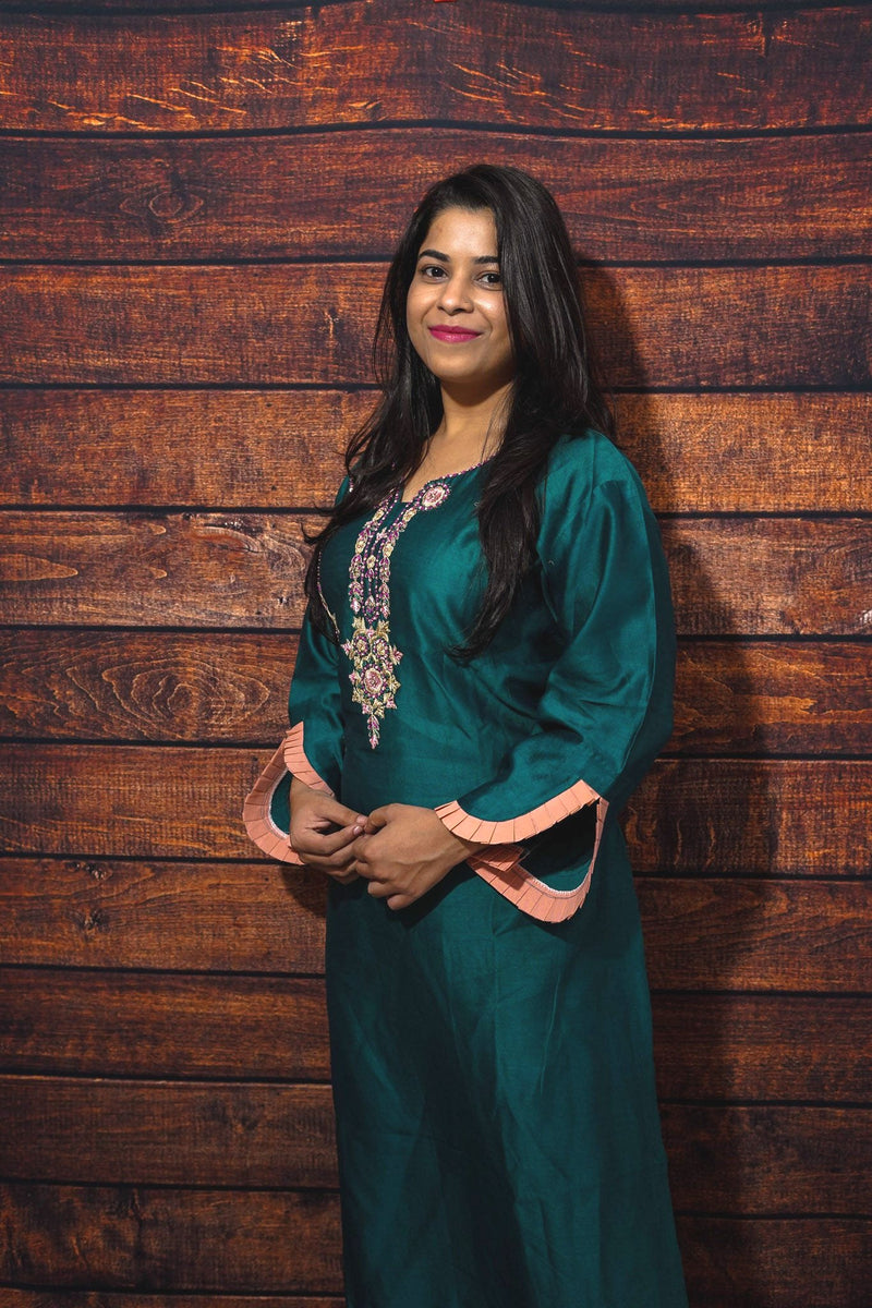 Hirani Green Embellished Kurta Libaas e Lucknow