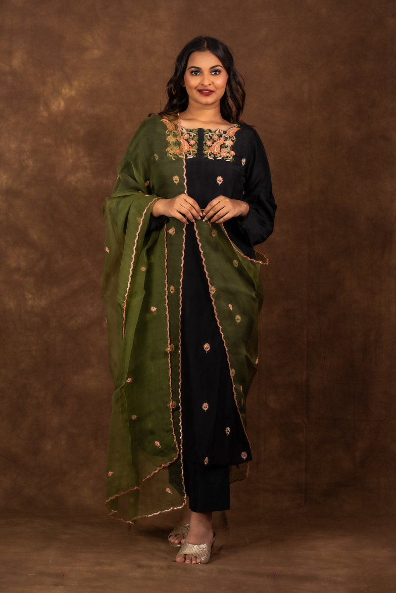 Sehar Black & Green Suit Set Libaas e Lucknow